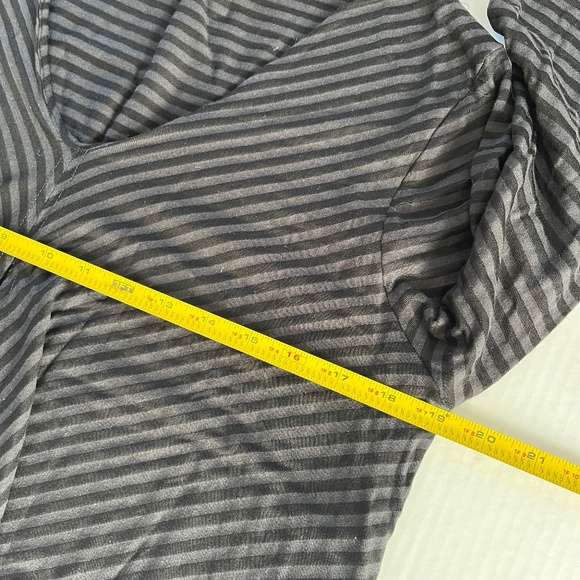 Lulu B Sz M Black Striped Layered Pullover Blouse Stretch Top Tencel Shirt - Picture 5 of 8